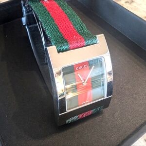 Gucci watch 7700m, rare vintage
